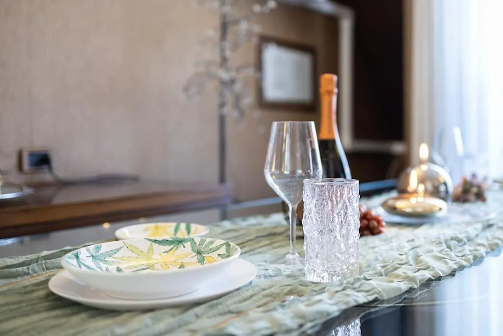 Attico Di Lusso Con Terrazzo A 10 Minuti Dal Duomo Apartment Milan Italy