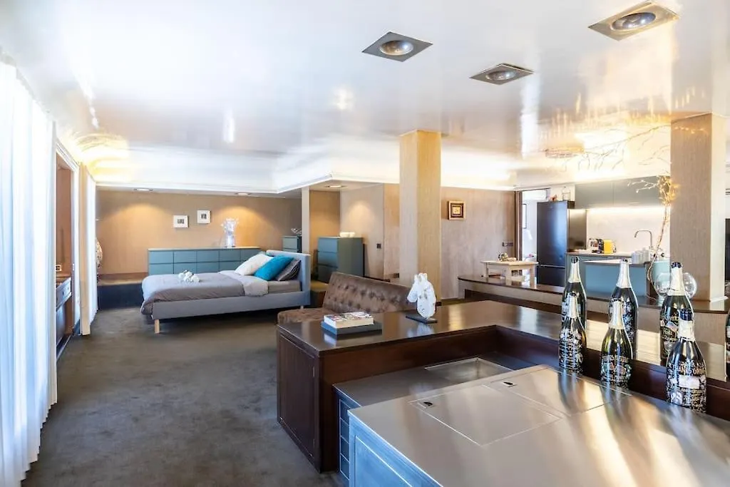 Attico Di Lusso Con Terrazzo A 10 Minuti Dal Duomo Apartment Milan